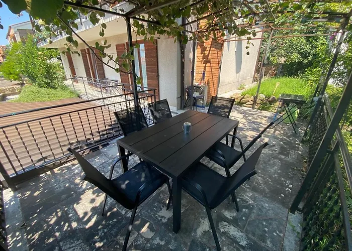 Maeli Apartment